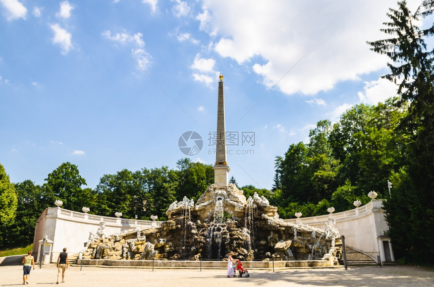 奥地利维也纳201378年在大PartreObelisk喷泉ObeliskFonornStainGreatParterre的视图图片