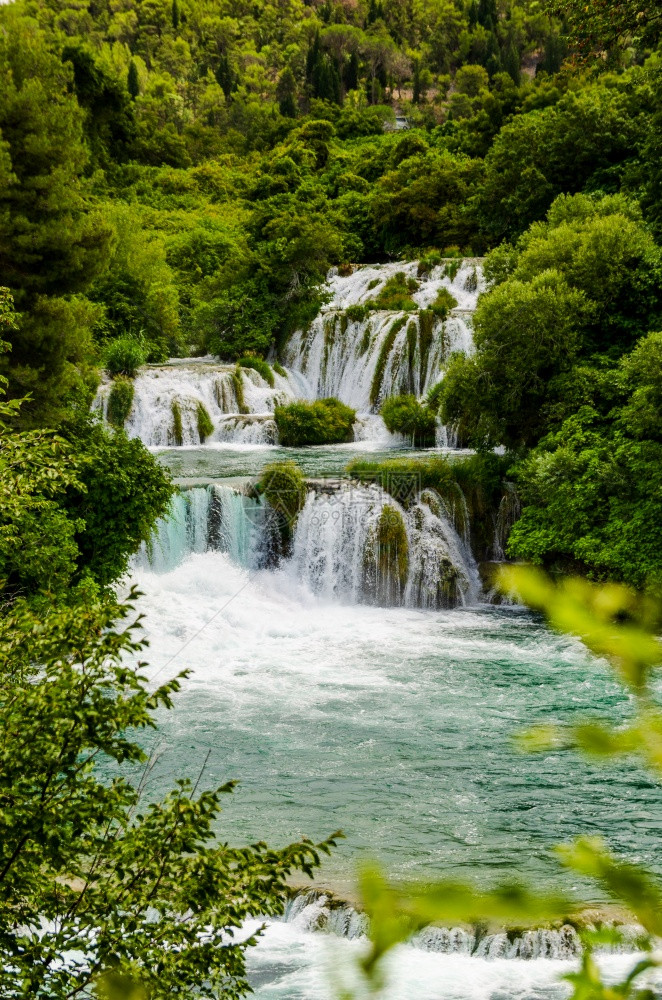 克罗地亚Krka公园瀑图片