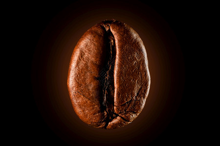 咖啡豆与黑色背景隔绝烤咖啡概念一杯咖啡豆与黑色背景隔绝图片