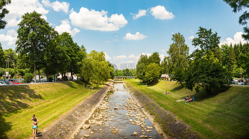 RymanowZdroj波兰2016年7月2日喀尔巴阡山著名的温泉以矿泉闻名RymanowZdroj水疗中心Podkarpack图片