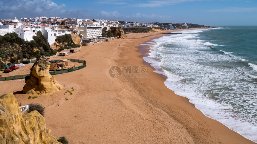 2018年3月日葡萄牙阿尔布费伊拉海滩景象图片