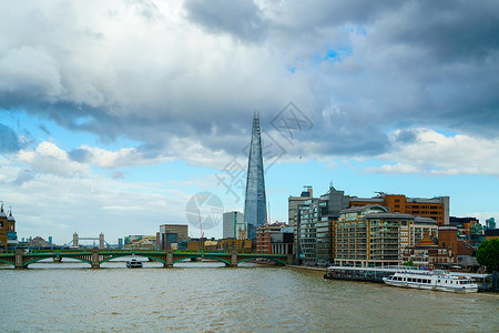 伦敦7月2日01年月日在伦敦泰晤士河南岸的建筑图片
