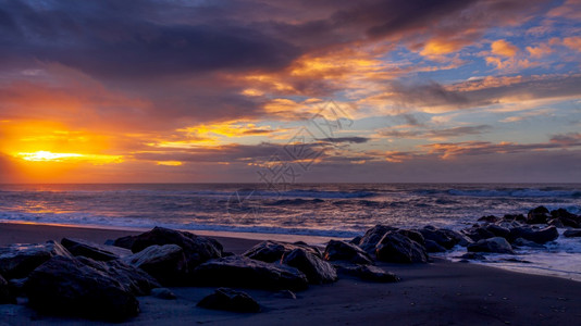 新西兰Hokitika海滩日落图片