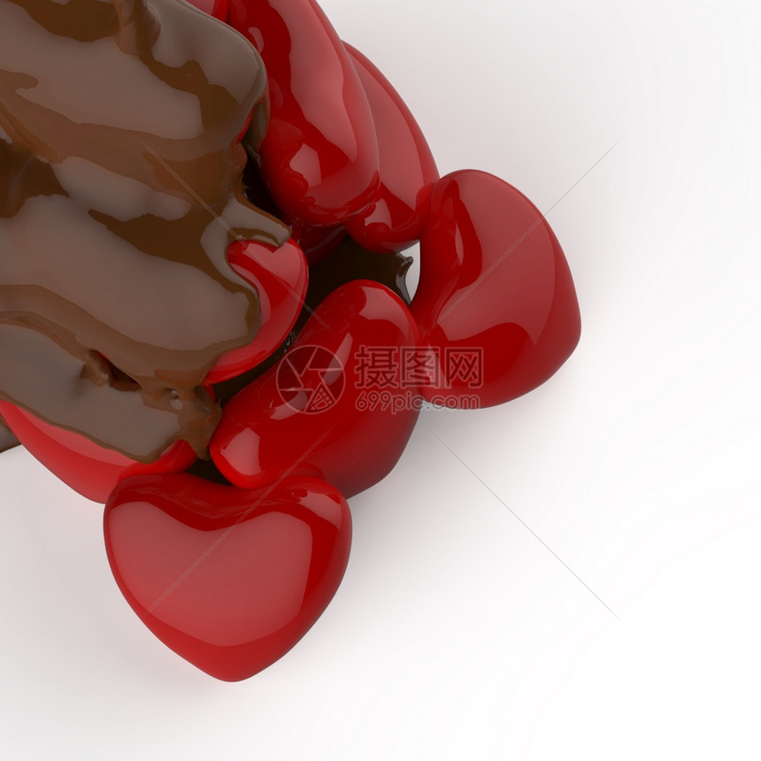 关闭巧克力糖浆在白色背景的心脏形状符号上渗漏图片