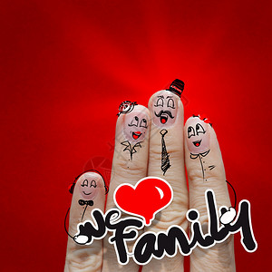 欢乐的手指家庭抱着我们爱红背景的家族词图片