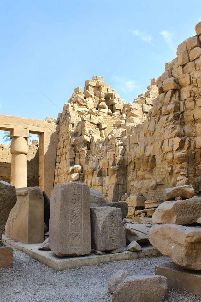 201年月3日卡纳克寺古老废墟图片