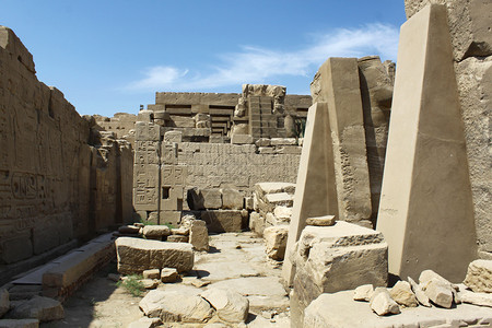 埃及卢克索卡纳寺庙古老废墟背景图片