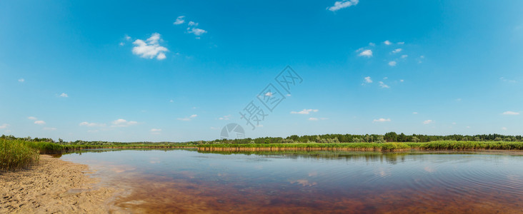 仅仅SummerPryschukove深褐色红碘湖由于含量高产生了治疗效果乌克兰基尔森地区背景
