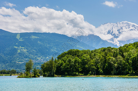 欧尼克斯皮娜Passy湖和Blanc山群夏季观测法国查莫尼克斯背景