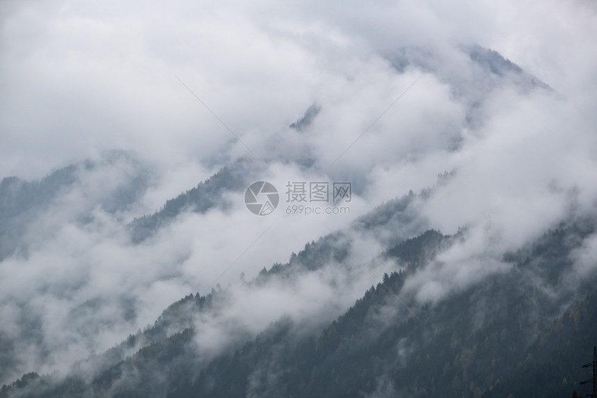 奥地利LienzerDolomitenAlps和平的图片旅行季节自然和乡村美貌概念场景图片