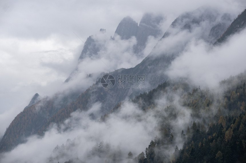 奥地利LienzerDolomitenAlps和平的图片旅行季节自然和乡村美貌概念场景图片