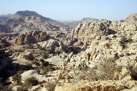 约旦山地岩层形成图片