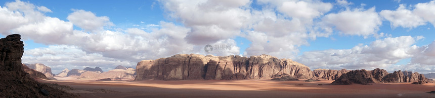 约旦瓦迪鲁姆沙漠谷地图片