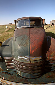 旧农场的古董雪佛龙农场卡车背景图片