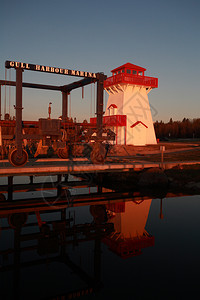 马尼托巴省Hecla灯塔和码头背景图片