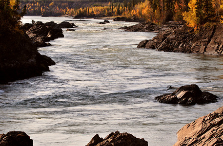 加拿大不列颠哥伦比亚省北部煤炭河图片