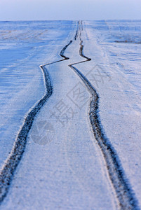 加拿大冬季北部公路图片