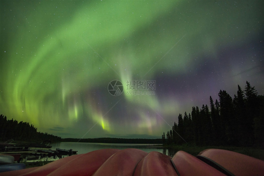 加拿大北部灯光加拿大萨斯喀彻温北华克苏伊Aurora图片