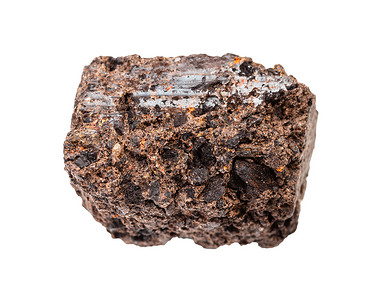 地质采集的天然矿物样本封闭白色背景上隔离的泥炭土豆块图片