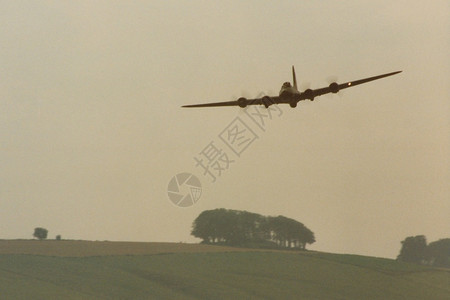 B17飞行堡垒王国轰炸机warplanewarbirdB17飞行团结的背景图片