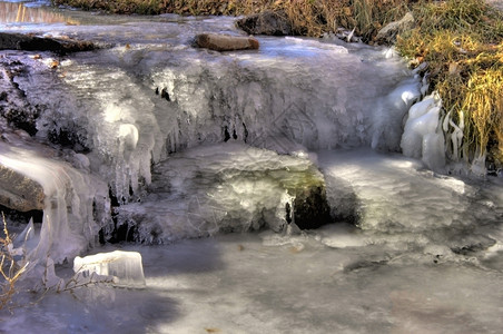 里德米勒河冻结流溪图片