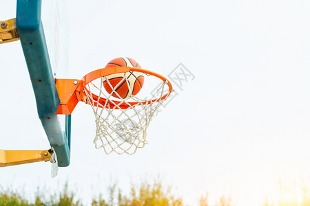目标中央篮球与进入中心背景图片