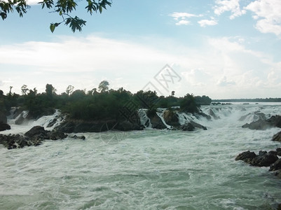 自然安详老挝的瀑布快乐图片