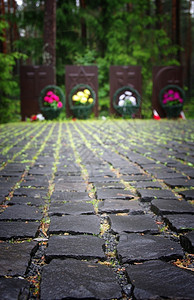 受害者卡廷纪念馆背景图片