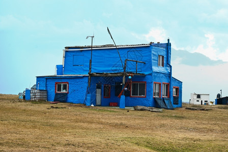 颜色鲜艳的蓝色房子图片