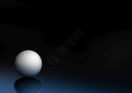 复制空间底部在深蓝色和黑背景下方的高尔夫球在照片左下方剩图片