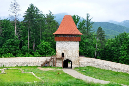 拉斯诺夫市罗马尼亚堡垒天台浴袍塔地标旅游历史行图片