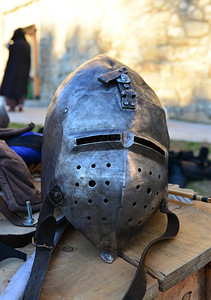 年龄中世纪金属头盔护甲战士部防道具背景图片