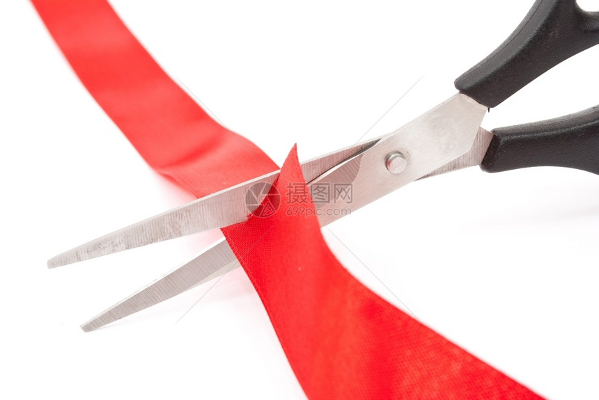白色的水平剪刀切割红丝带天图片