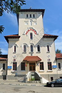 卓贝塔旅游图努德拉奥贝塔特鲁斯埃林罗马尼亚消防部门里程碑背景图片