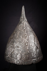 盔甲比赛中世纪骑士的铁头盔非常重的伪造图片