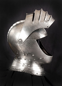 盔甲文化中世纪骑士的铁头盔非常重的饰图片