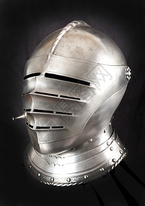 装饰品中世纪骑士的铁头盔非常重的甲文化图片