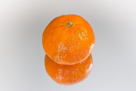 柑橘橙子剥多汁的图片