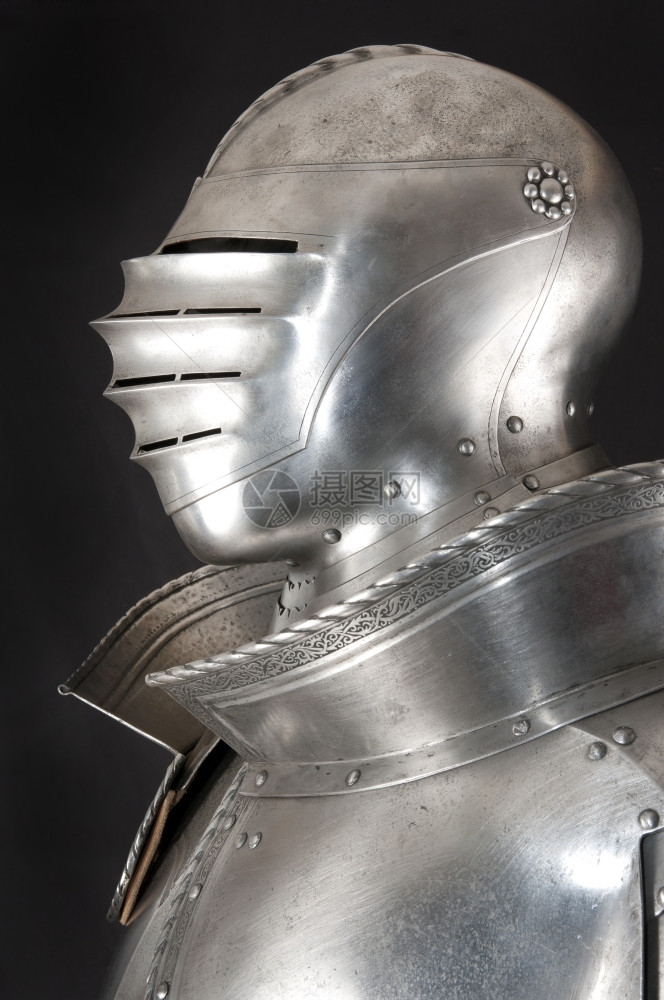 优质的中世纪骑士盔甲金属保护士兵不受对手冲撞金属保护铁老的图片