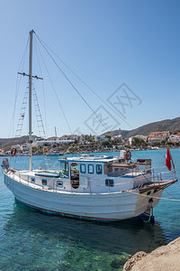 海伦土耳其达查传统船达察停泊蓝色的图片