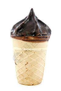 巧克力冰淇淋甜筒白底孤立晶圆色的寒冷背景图片