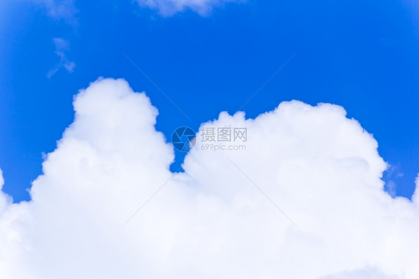 夏季蓝色天空和白云的照片柔软天篷蓝色图片