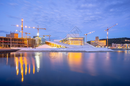 奥斯陆歌剧院夜间挪威奥斯陆城市屋国民图片