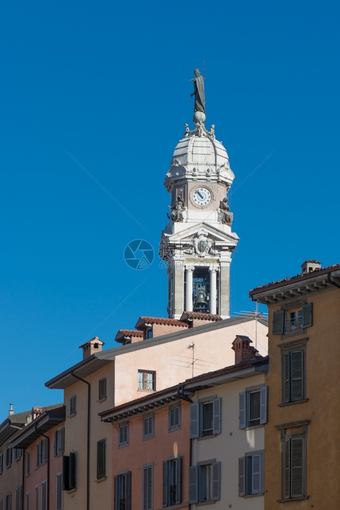 亚历山大钟楼在贝加莫伦巴第利亚意大历山德罗史图片