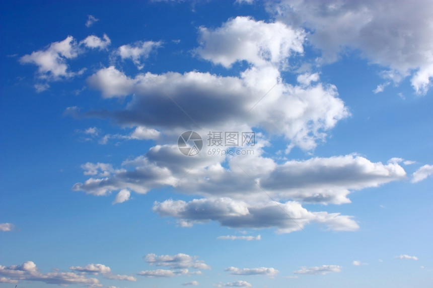 户外空气阳光蓝色天云笼罩图片
