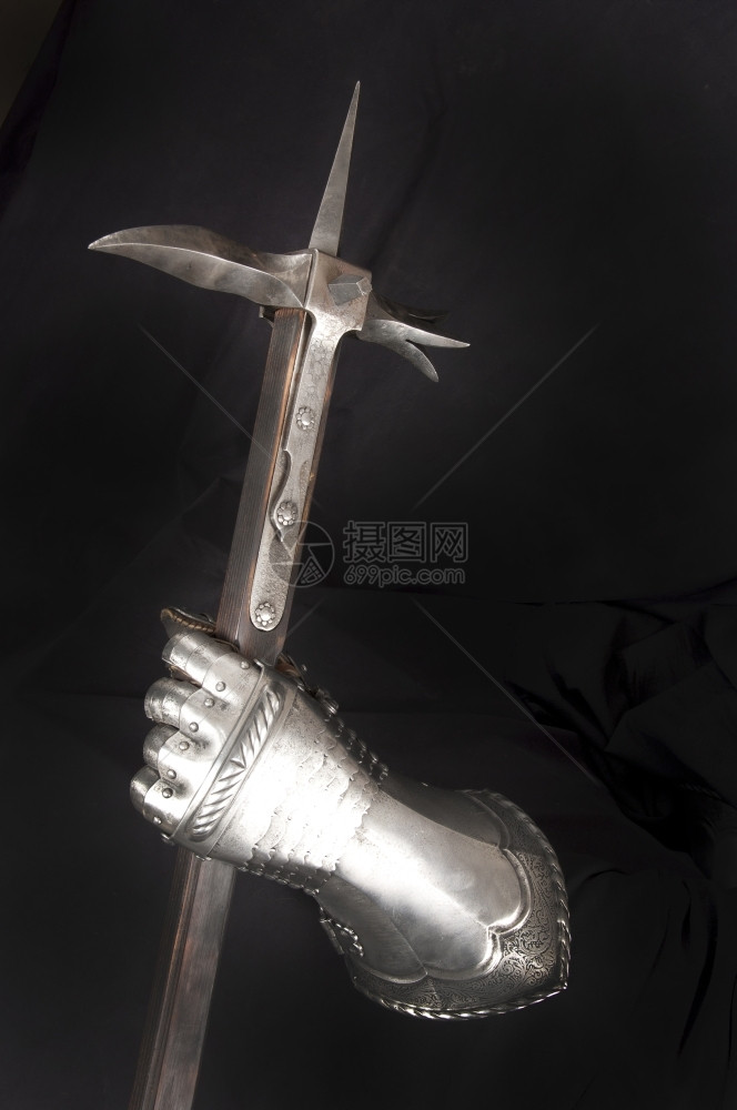 复古的老中世纪保护手骑士E元素防护盔甲历史图片