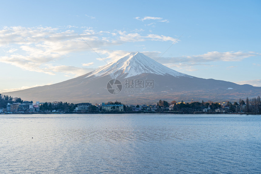 亚洲日本富士山的风景蓝色美丽的天空图片