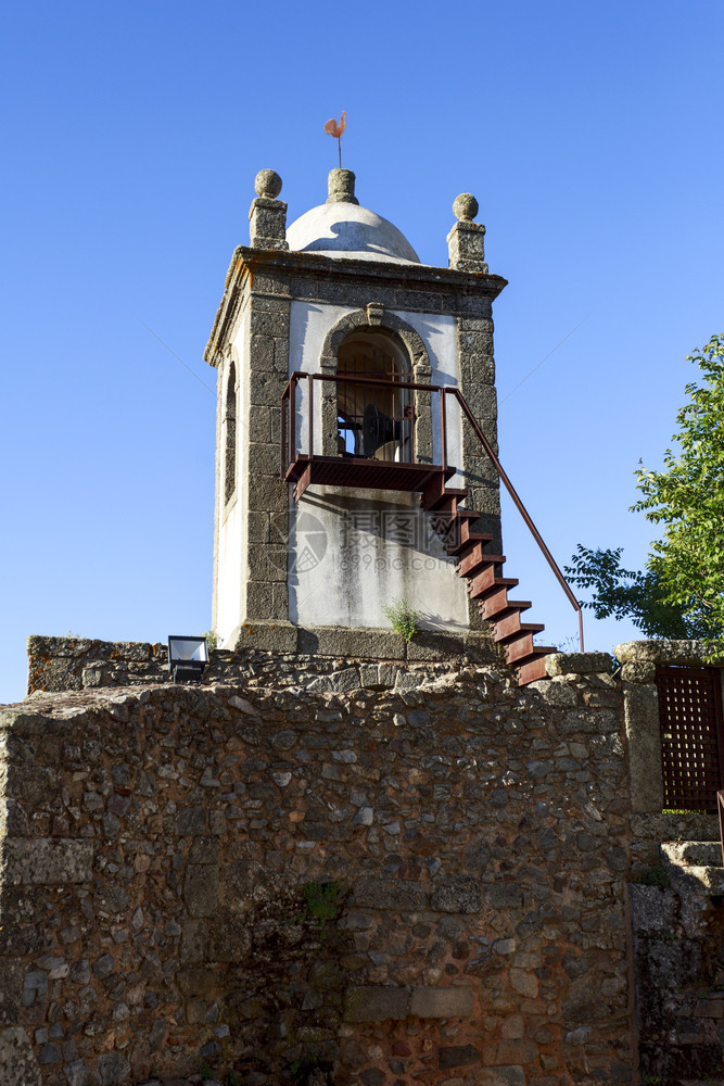 在葡萄牙历史古老的CasteloRodrigo村以风箱看时钟塔历史村庄堡垒图片