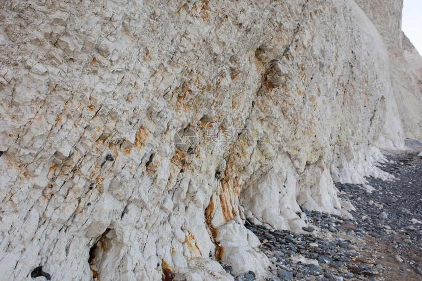 著名的自然白色蒙斯克林特查尔悬崖上的粉笔图片