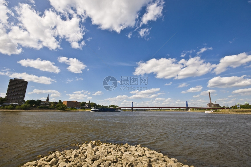 雅各布斯河口的在光芒中水德国图片
